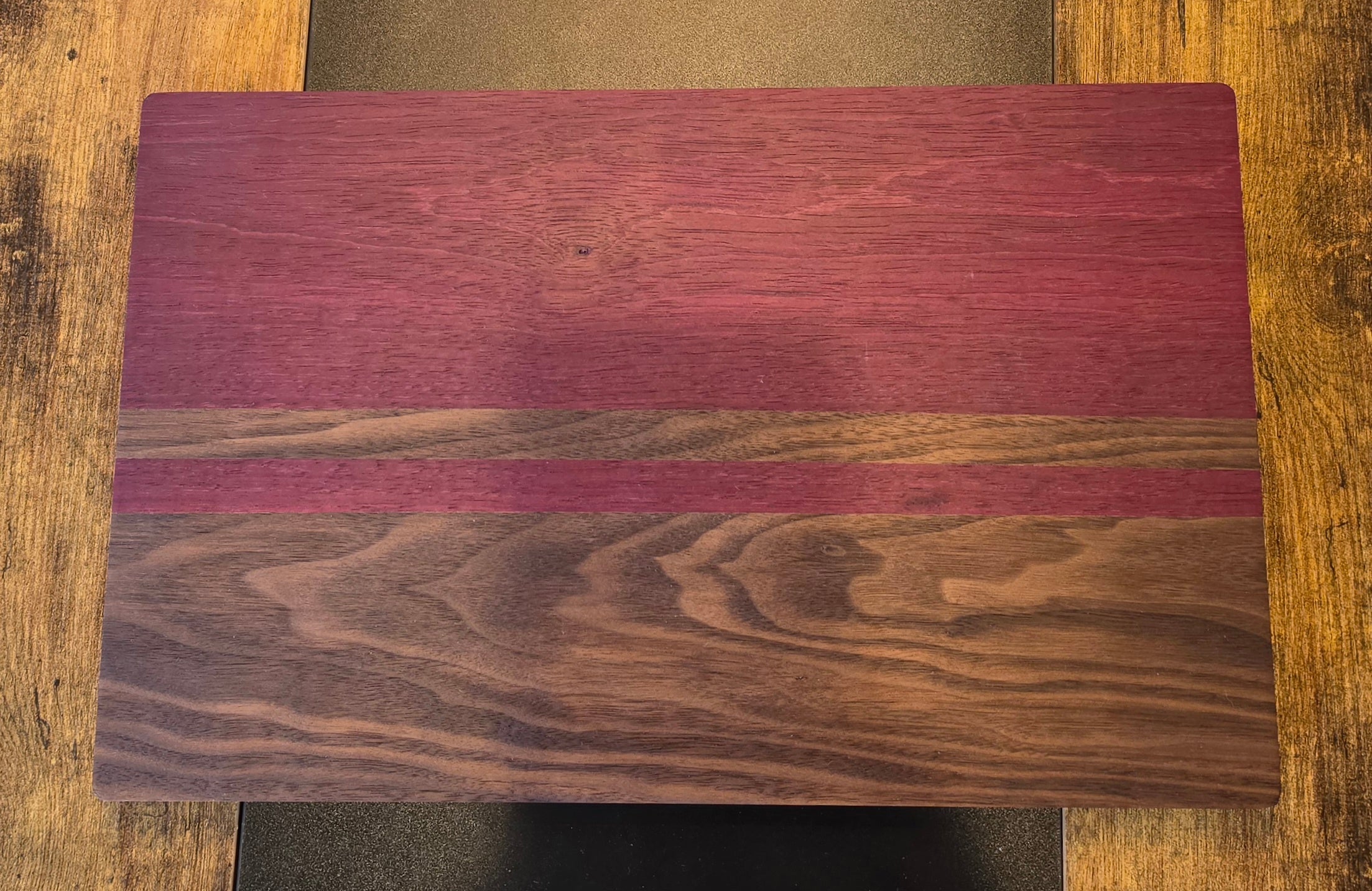 Wooden Cutting Board with Walnut and Purpleheart 16x10